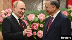 Tổng thống Nga Vladimir Putin đã mô tả cuộc gặp với Chủ tịch nước Việt Nam Tô Lâm là 'nồng ấm'