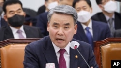 Bộ trưởng Quốc phòng Hàn Quốc Lee Jong-Sup