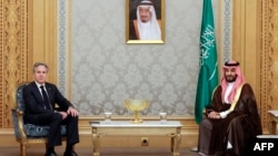 امریکی وزیر خارجہ اینٹنی بلنکن 29 اپریل 2024 کو ریاض میں سعودی ولی عہد شہزادہ محمد بن سلمان سے ملاقات کر رہے ہیں۔