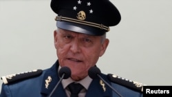 میکسیکو کے سابق وزیر دفاع جنرل سیلواڈور سینفیوگوس، فائل فوٹو