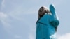 سلووینیا میں امریکی خاتونِ اول میلانیا ٹرمپ کا مجسمہ نذرِ آتش