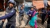
بنگلہ دیش: احتجاج اور دو مظاہرین کی ہلاکتوں کے بعد گارمنٹ ورکرز کی اجرتوں میں اضافہ
